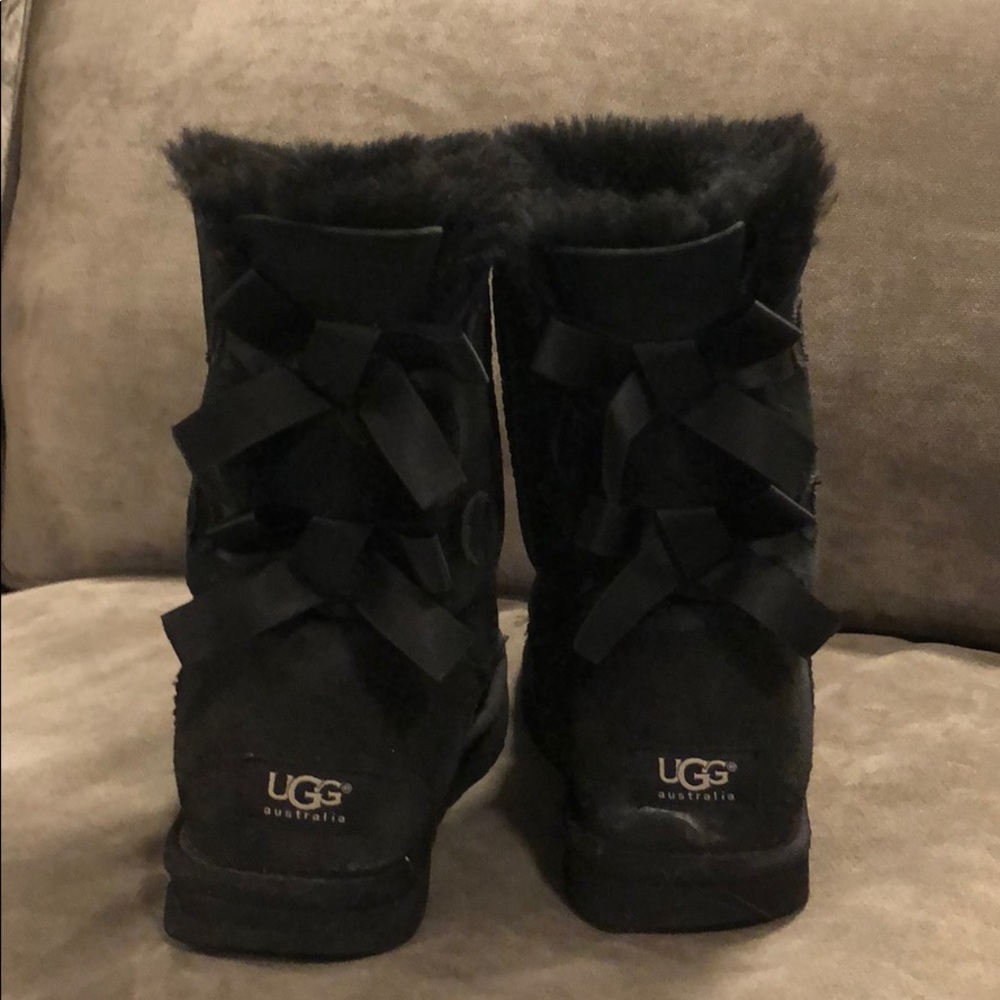 Authentic Worn Black Bailey Bow UGGS